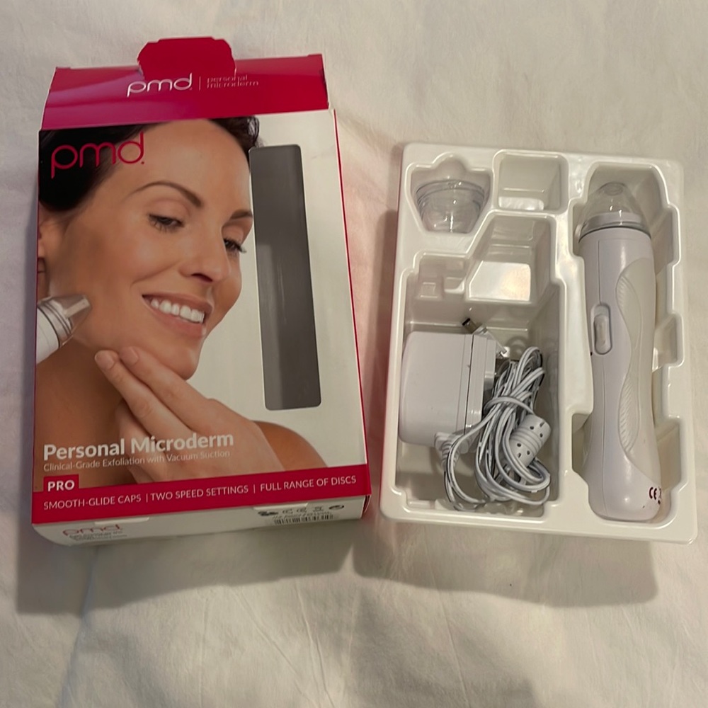 Barely used PMD personal micro dermabrasion pro!